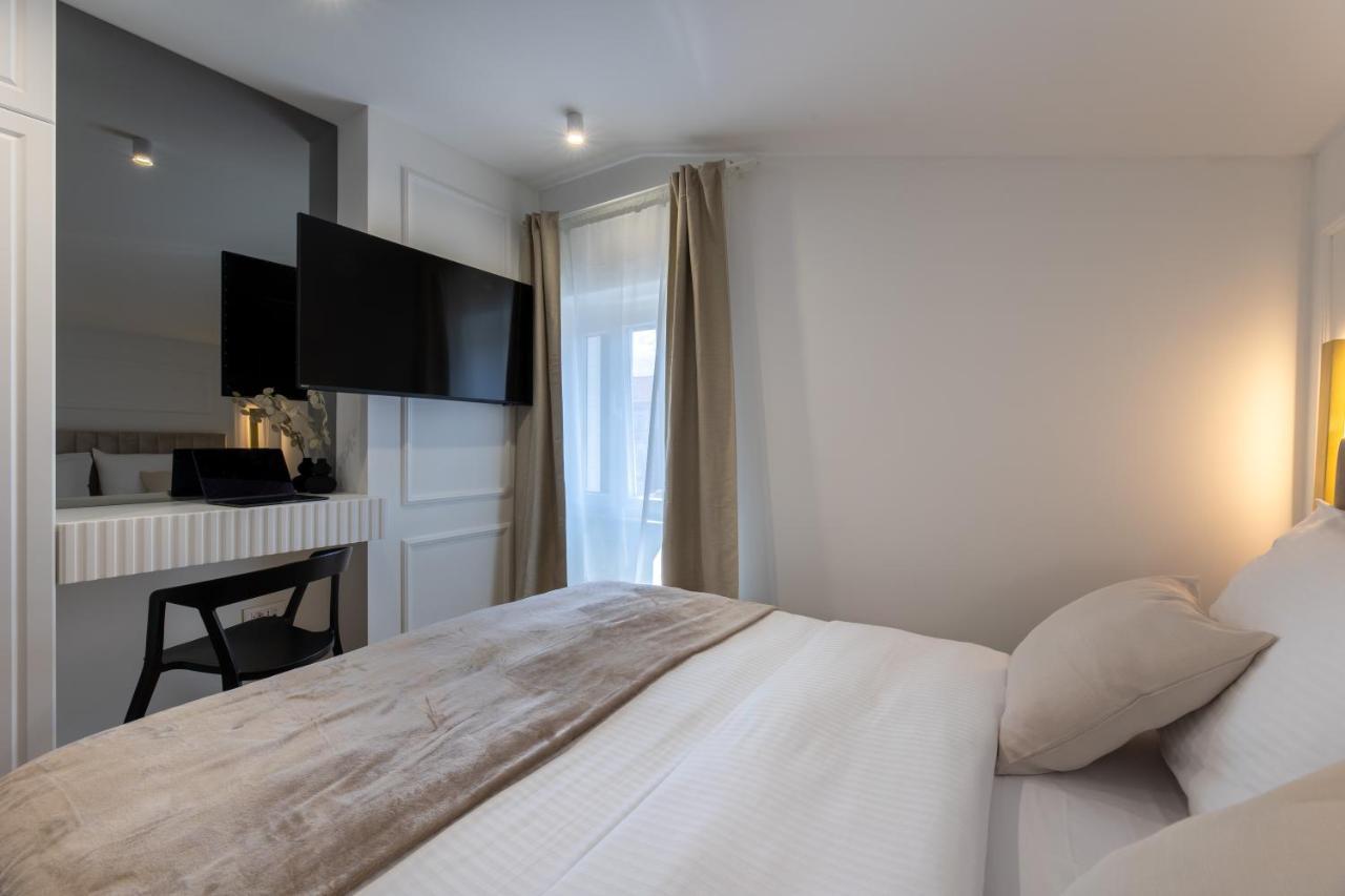 Palace Luxury Rooms Split Exteriér fotografie